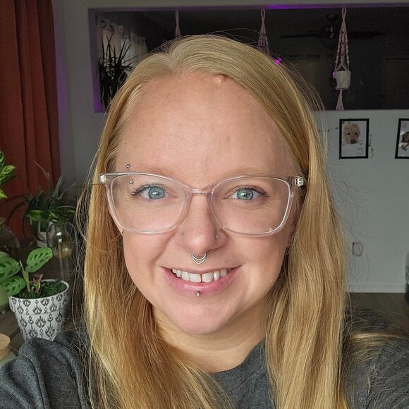 Meet your Posher, Kaitlyn - Picture 1 of 1